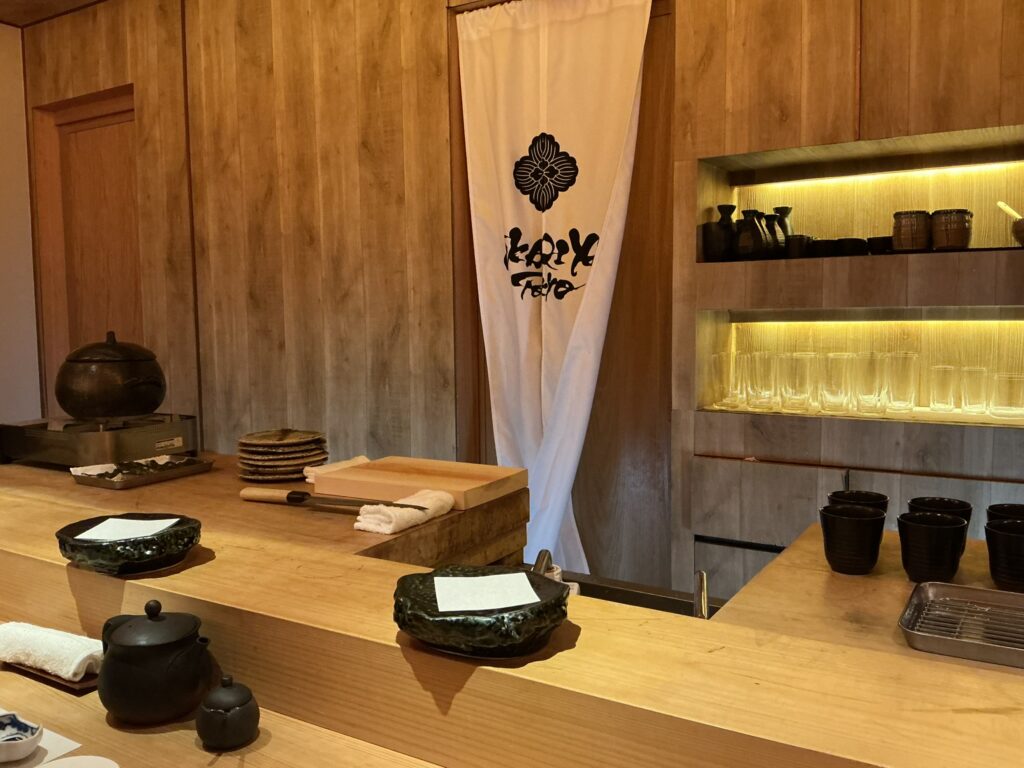 OKARIYAの店内