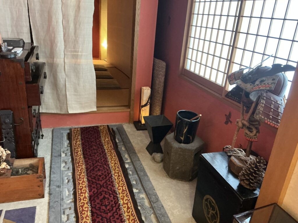 みかわ是山居の待ち合わせ室
