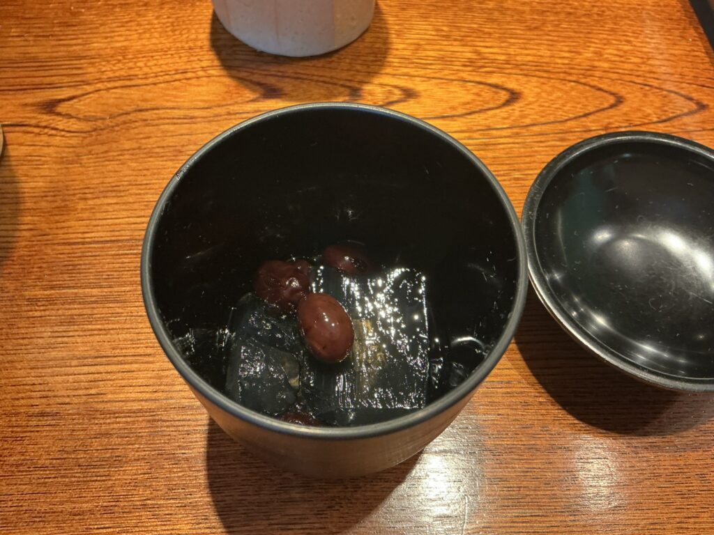 みかわ是山居の黒豆のゼリー