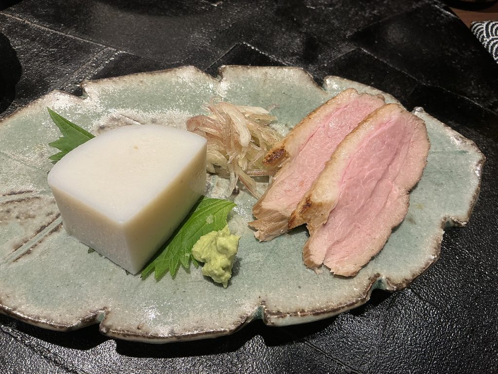 天々蕎々うめ庵の板わさと鴨ロース