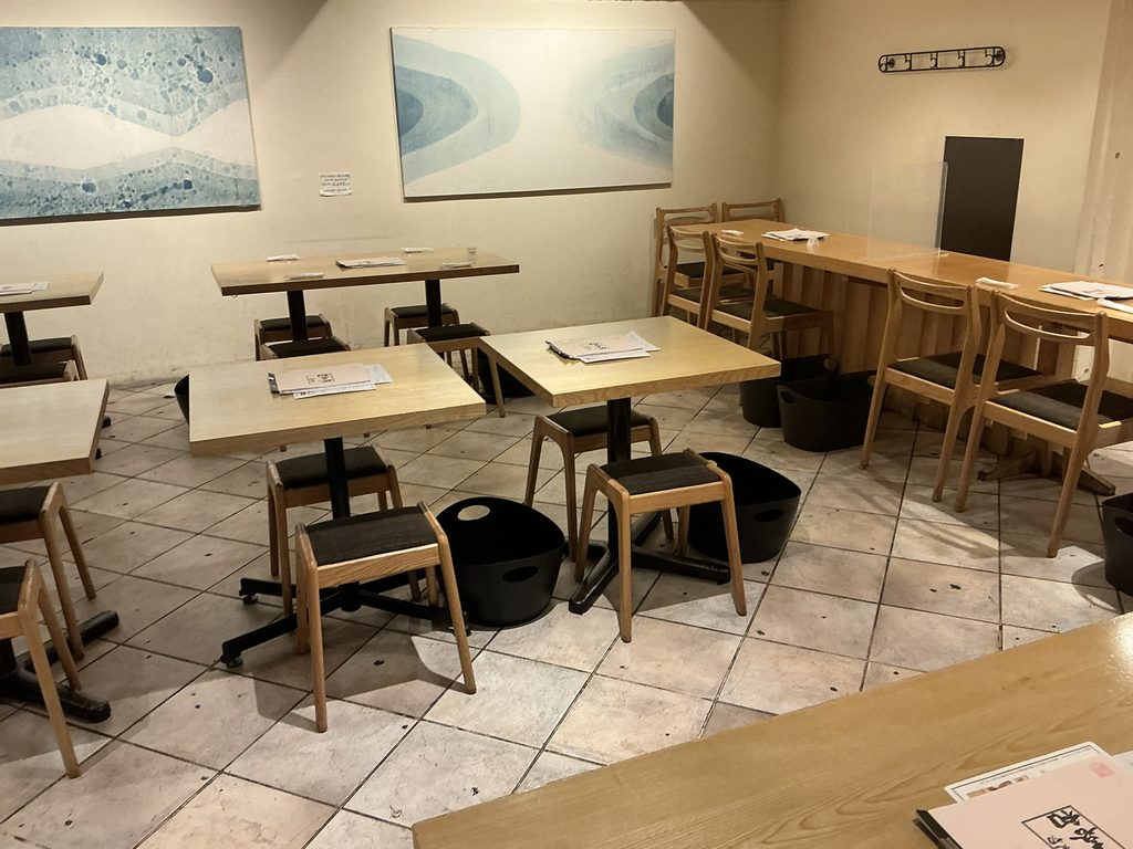 蕎麦切 砥喜和の店内