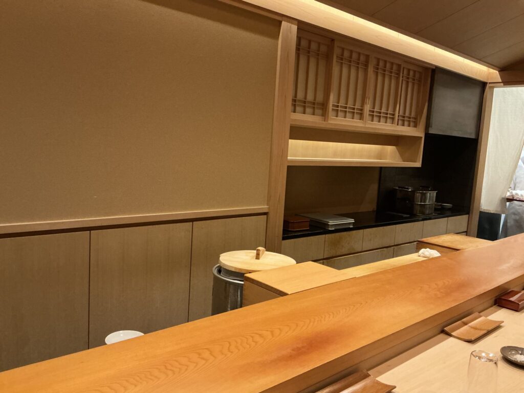 鮨はま田の店内