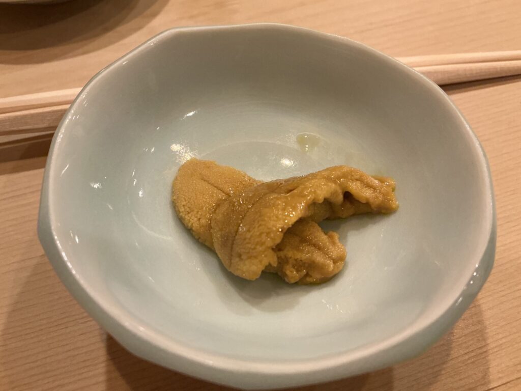鮨はま田のムラサキウニ