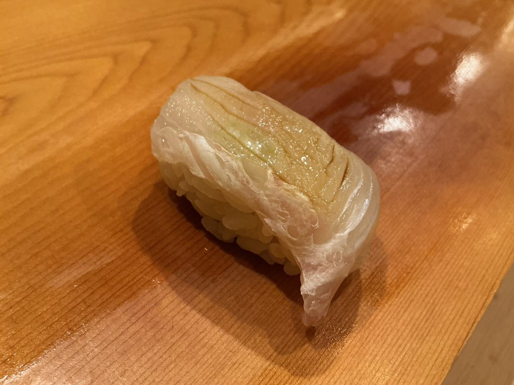 鮨はま田のヒラメ