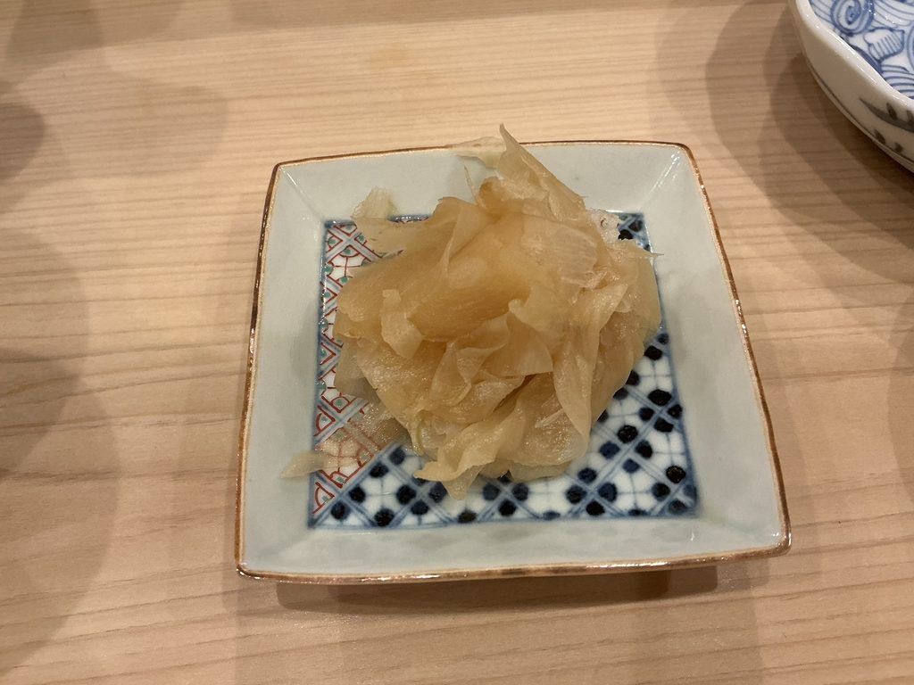 鮨桂太のガリ