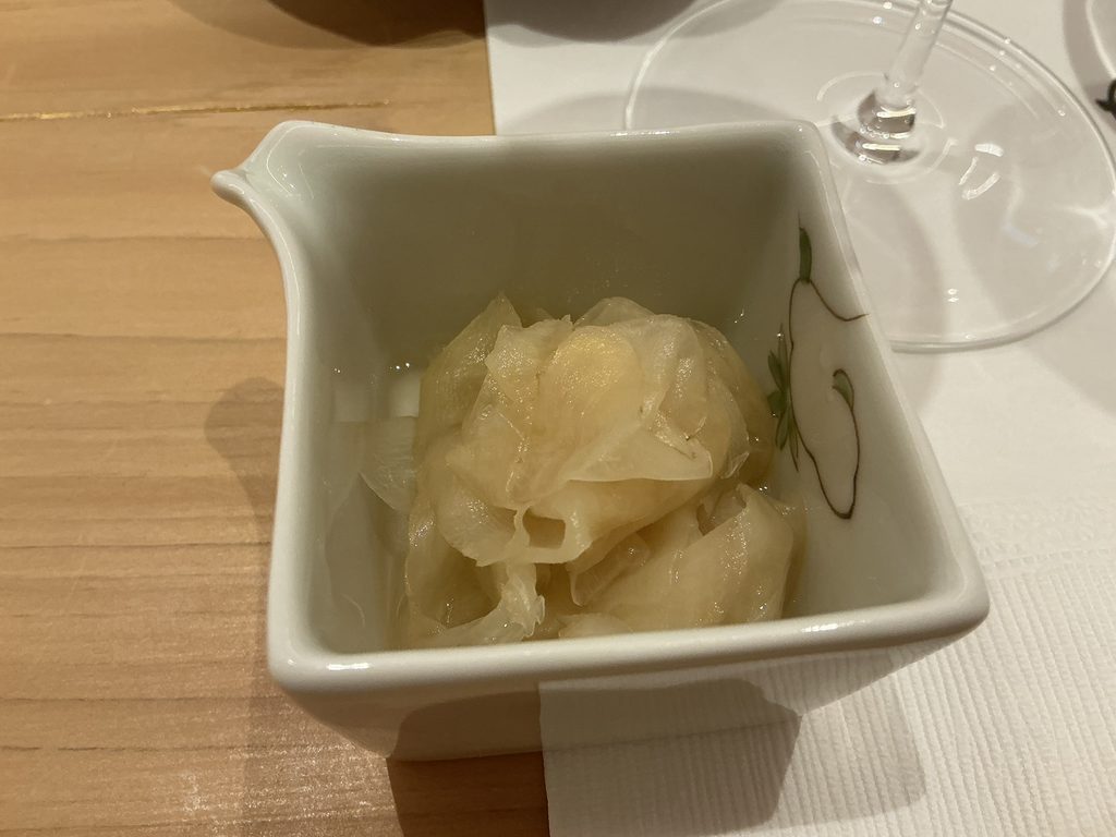 鮨あきのガリ