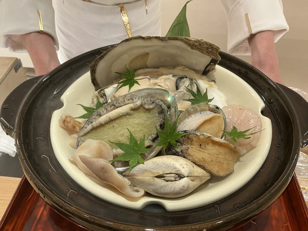 鮨あきの貝類