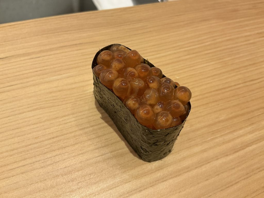 鮨あきのイクラ