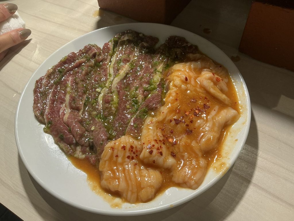 焼肉三宝苑のツラミ&上ホルモン