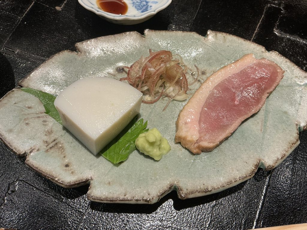 天々蕎々うめ庵のは板わさと鴨ロース