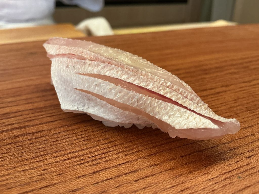 つくし寿司のカスゴ
