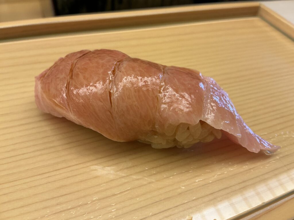 鮨おばなの大トロ