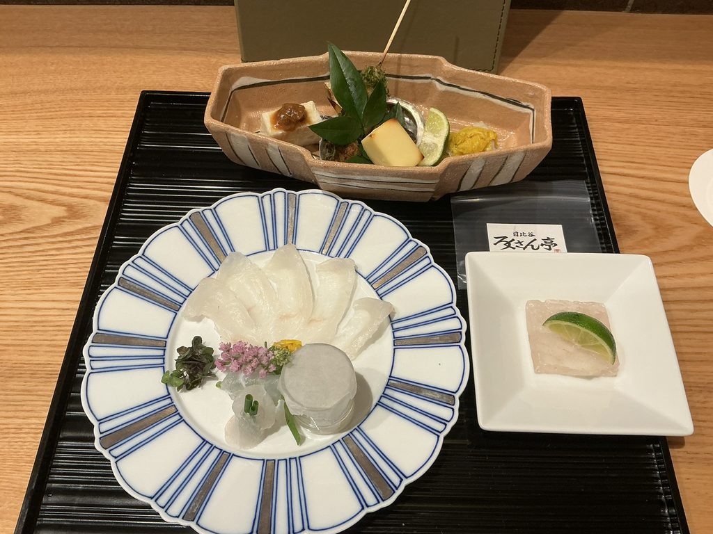 日比谷ろくさん亭のみちばの口取りはじめ