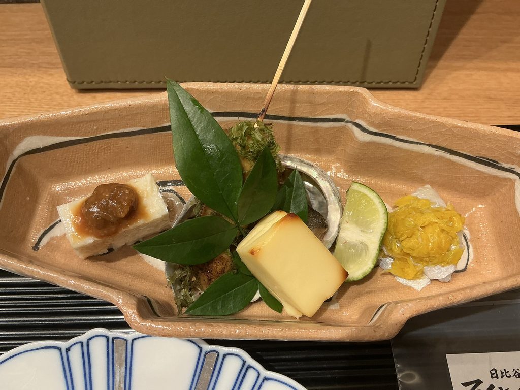 日比谷ろくさん亭のみちばの口取りはじめ