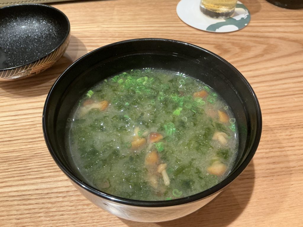 日比谷ろくさん亭の〆の味噌汁