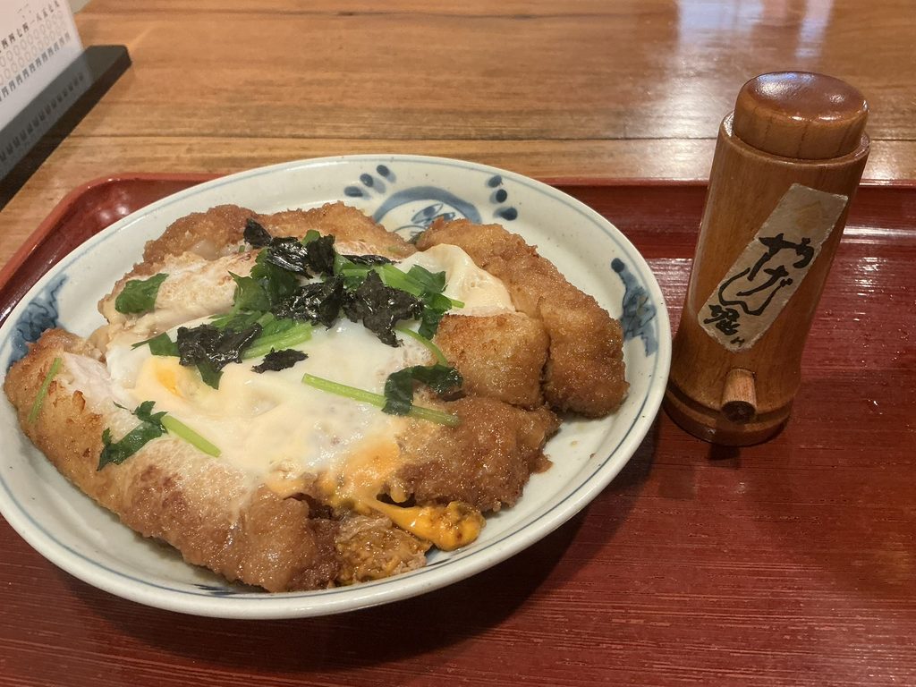 吾妻橋やぶそばのカツ煮